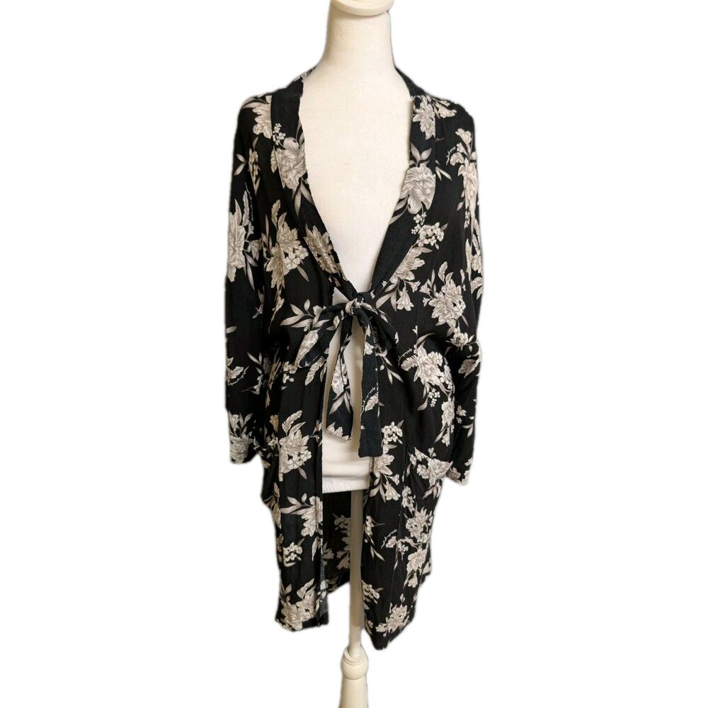 Spiritual Gangster Floral Tie Front Kimono Robe One Size OS Lounge Black Gray